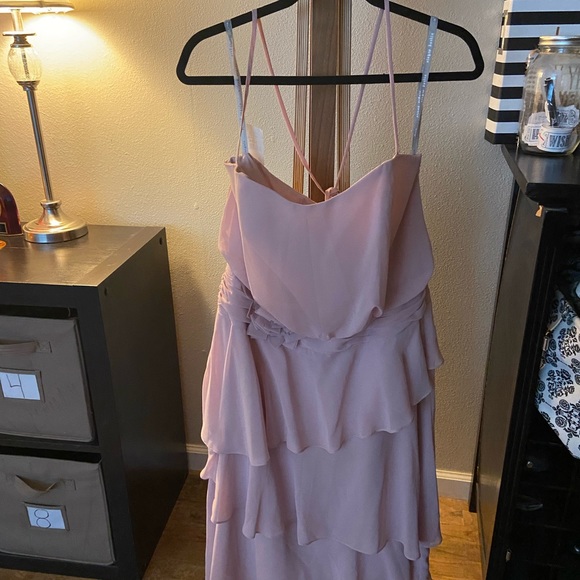 Fun spring dress, never been worn only fitted for a bridal shoot. - Picture 4 of 7